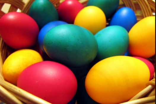 Ljubičasta donosi bogatstvo, žuta sreću: Šta predstavljaju boje kojima farbamo jaja!