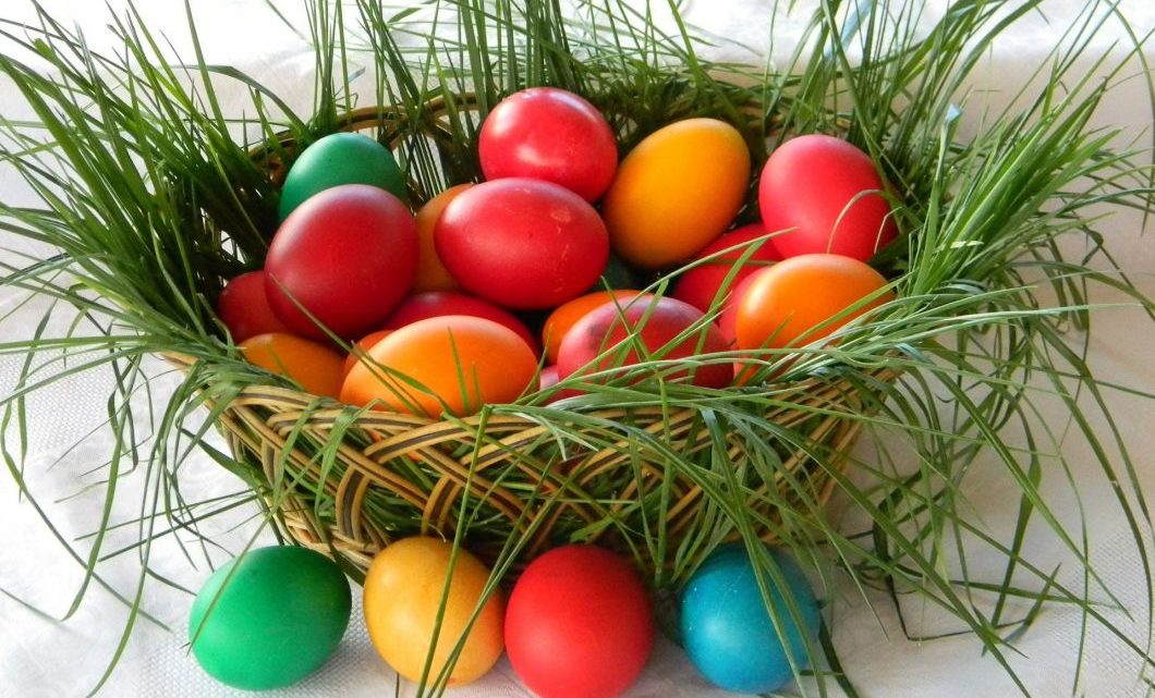 Da li jaja treba farbati na Veliki četvrtak ili Veliki petak: Dilema koja mnoge zbunjuje!